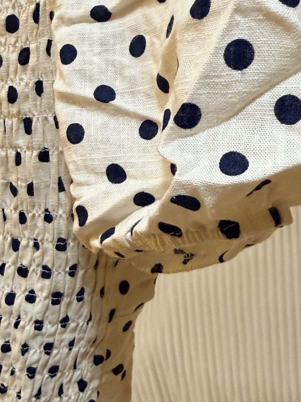 Monteau Los Angeles Polka Dot Puff Sleeve Crop Top - Picture 5 of 6